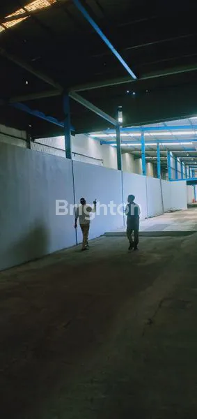 image GUDANG LUAS 5500M² DI TROSOBO DENGAN HOIST CRANE 6 TON (6)