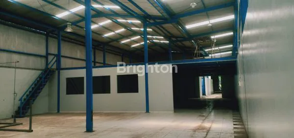 image GUDANG LUAS 5500M² DI TROSOBO DENGAN HOIST CRANE 6 TON (7)