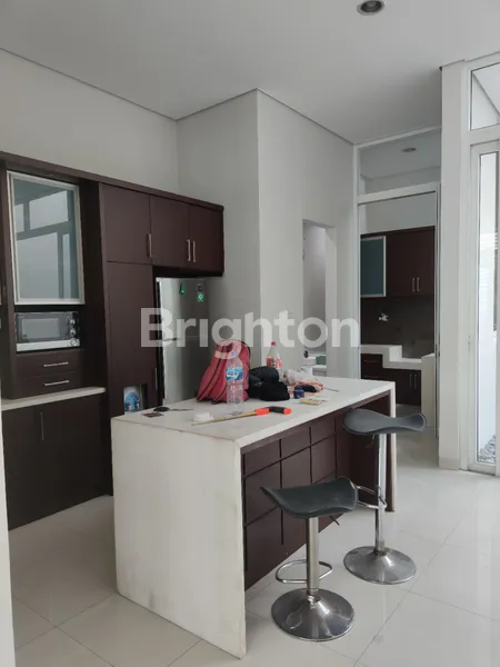 image RUMAH 3+1 BEDROOMS DI TAMAN KEBON JERUK INTERCON, JAKARTA BARAT (S-RMH-124) (2)