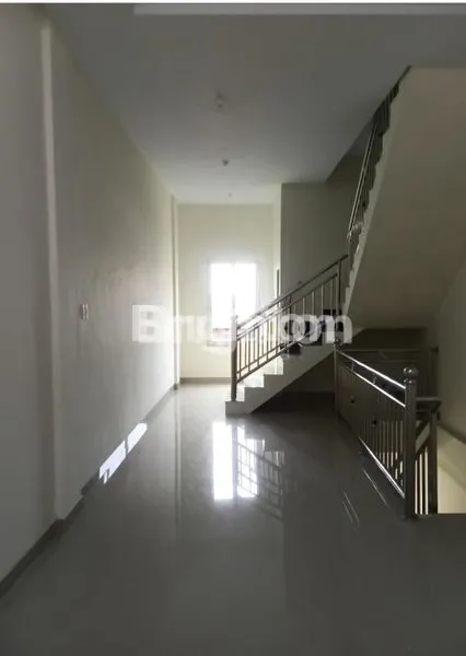 image RUKO BARU 3 1/2 TINGKAT DI PINGGIR JALAN, SIAP HUNI DI MEDAN AREA (4)
