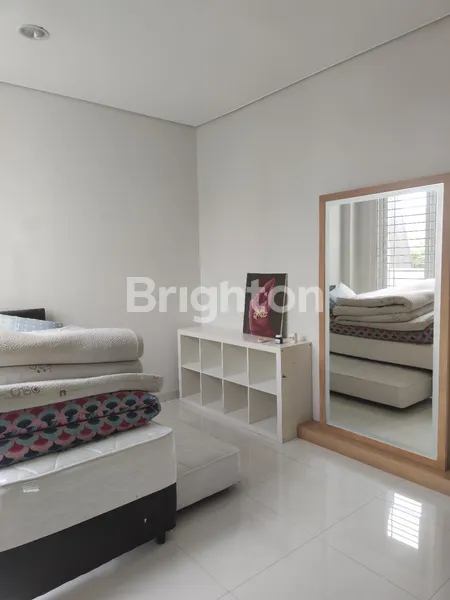 image RUMAH 3+1 BEDROOMS DI TAMAN KEBON JERUK INTERCON, JAKARTA BARAT (S-RMH-124) (6)