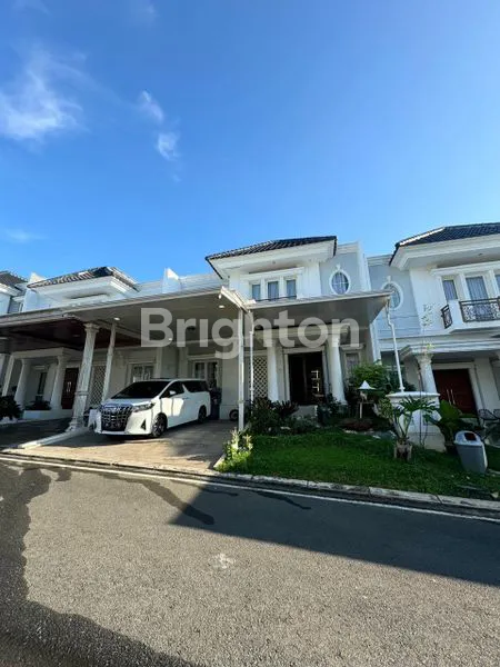 image RUMAH MEWAH 2 LANTAI FULL FURNISHED + KOLAM RENANG DI CITRALAND (1)