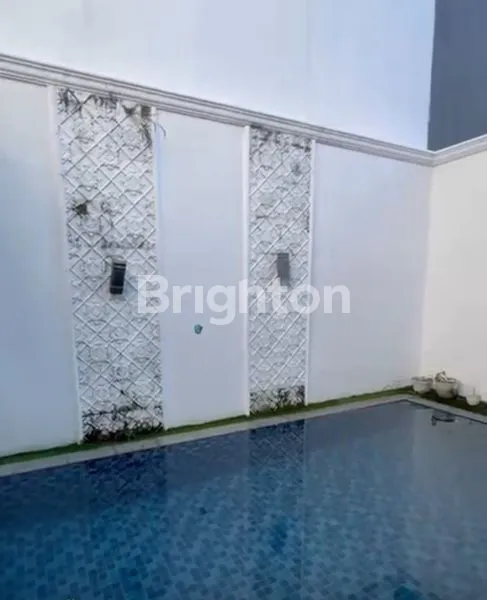 image RUMAH MEWAH 2 LANTAI FULL FURNISHED + KOLAM RENANG DI CITRALAND (5)