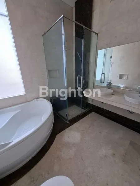 image RUMAH MINIMALIS BAGUS SIAP HUNI PALM BEACH PAKUWON CITY (3)