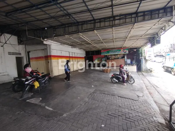 image GEDUNG BEKAS KANTOR DAN RUMAH TINGGAL PEGAWAI. COCOK UNTUK WORKSHOP DAN GUDANG. (3)