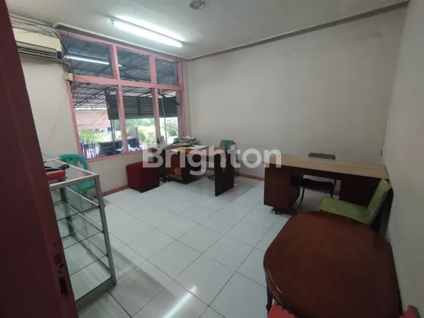 image GEDUNG BEKAS KANTOR DAN RUMAH TINGGAL PEGAWAI. COCOK UNTUK WORKSHOP DAN GUDANG. (4)