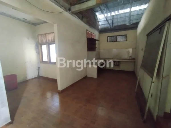 image GEDUNG BEKAS KANTOR DAN RUMAH TINGGAL PEGAWAI. COCOK UNTUK WORKSHOP DAN GUDANG. (6)