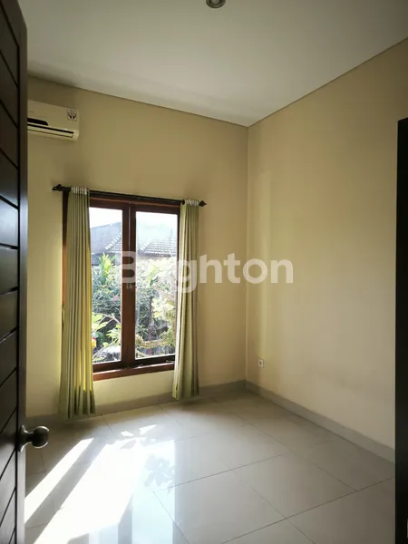 image RUMAH SEDERHANA 3 BR DI SANUR, MINIMUM SEWA 2 TAHUN (7)