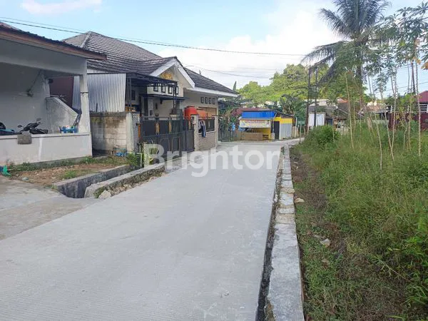 image DIJUAL MURAH RUMAH BANGSALAN BETON DI JALAN GERILYA KOTA SAMARINDA (5)