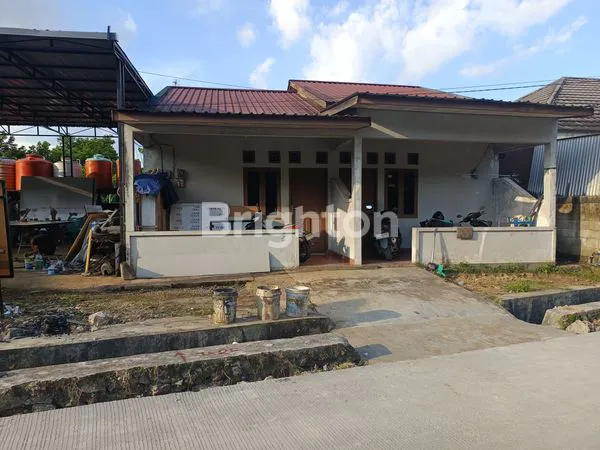 image DIJUAL MURAH RUMAH BANGSALAN BETON DI JALAN GERILYA KOTA SAMARINDA (6)