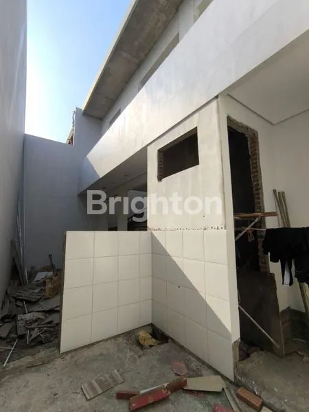 image RUMAH BARU DI PUNCAK SAMBISARI SURABAYA BARAT DEKAT SIMPANG DARMO PERMAI MURAH DEKAT PAKUWON MALL (3)