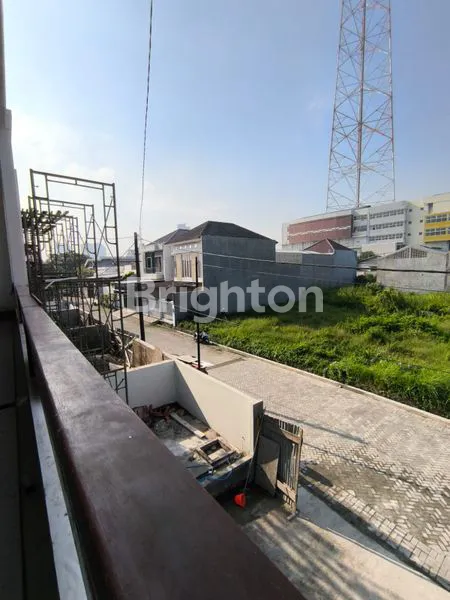 image RUMAH BARU DI PUNCAK SAMBISARI SURABAYA BARAT DEKAT SIMPANG DARMO PERMAI MURAH DEKAT PAKUWON MALL (5)
