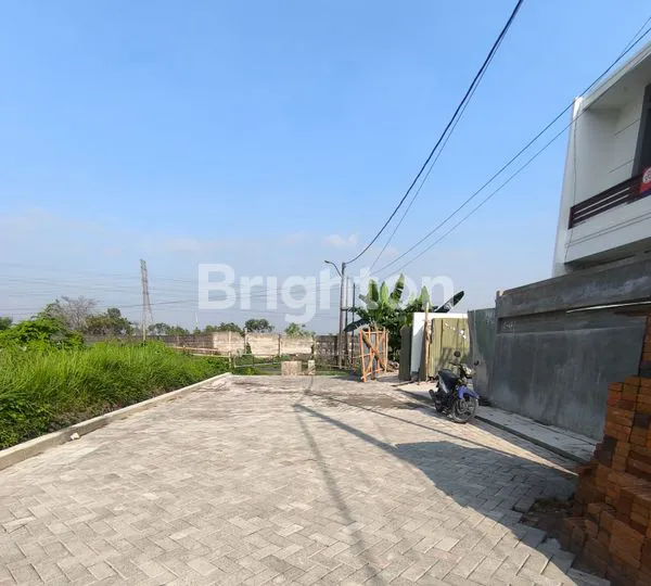 image RUMAH BARU DI PUNCAK SAMBISARI SURABAYA BARAT DEKAT SIMPANG DARMO PERMAI MURAH DEKAT PAKUWON MALL (7)