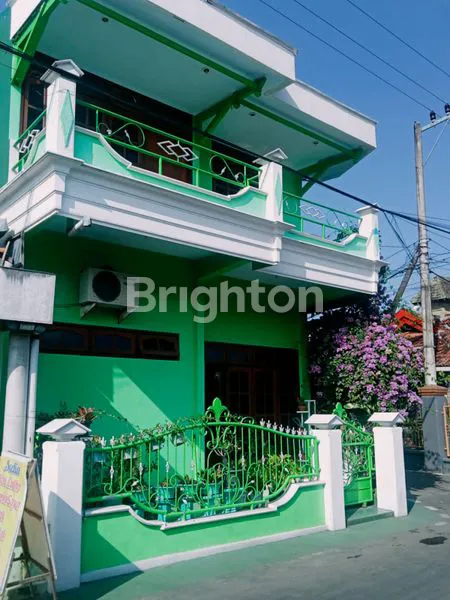 image RUMAH 2 LANTAI SIAP HUNI, LOKASI STRATEGIS AKSES MUDAH (3)