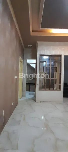image RUMAH CANTIK MINIMALIS 2,5 LANTAI DI CIPINANG JATINEGARA JAKARTA TIMUR (5)