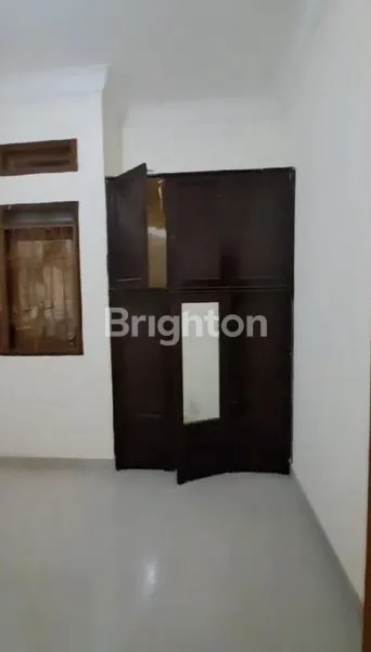 image RUMAH BESAR JL SEULAWAH MARPOYAN (6)