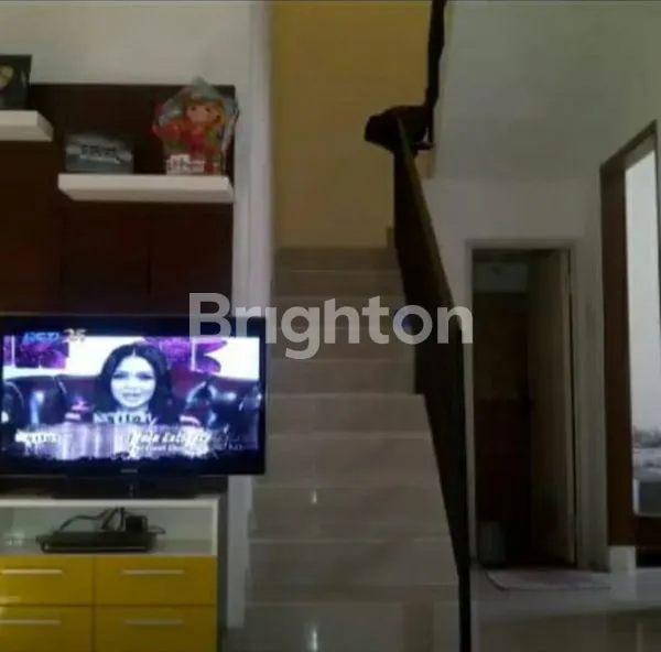 image RUMAH SIAP HUNI 2 LANTAI DI PURI BINTARA REGENCY BEKASI JAWA BARAT (6)