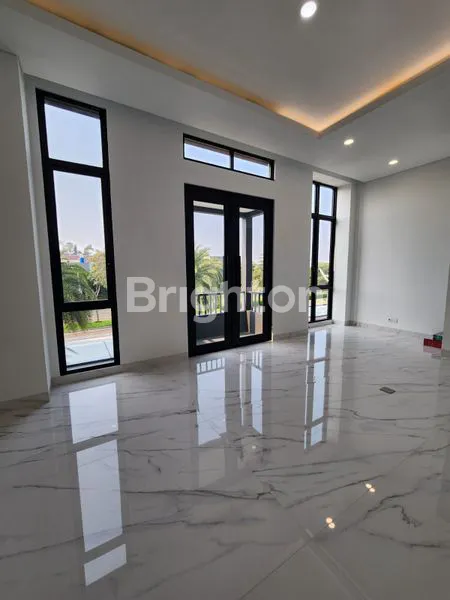 image RUMAH MEWAH 2 LANTAI DI CLUSTER MATERA GADING SERPONG (7)