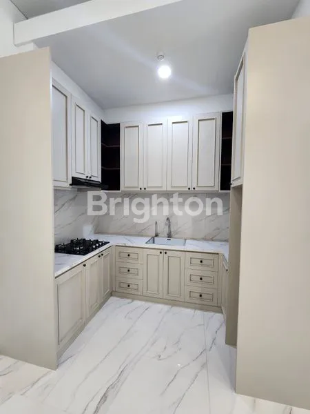 image RUMAH MEWAH 2 LANTAI DI CLUSTER MATERA GADING SERPONG (4)