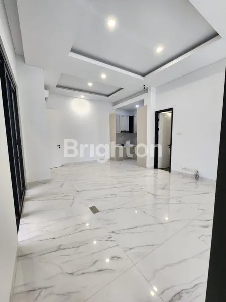 image RUMAH MEWAH 2 LANTAI DI CLUSTER MATERA GADING SERPONG (2)