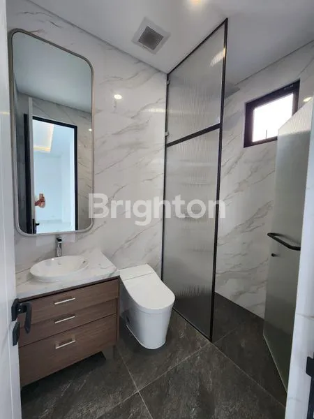 image RUMAH MEWAH 2 LANTAI DI CLUSTER MATERA GADING SERPONG (5)