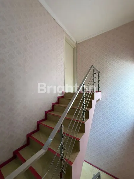 image RUMAH ALA BARBIE 2 LANTAI TERAWAT LAY OUT LUAS DAN KONSEP TERBUKA DI LINGKUNGAN AMAN, NYAMAN STRATEGIS DEKAT MERR KERTAJAYA INDAH MANYAR KERTOADI PAKUWON CITY ITS UNAIR RS HAJI (7)