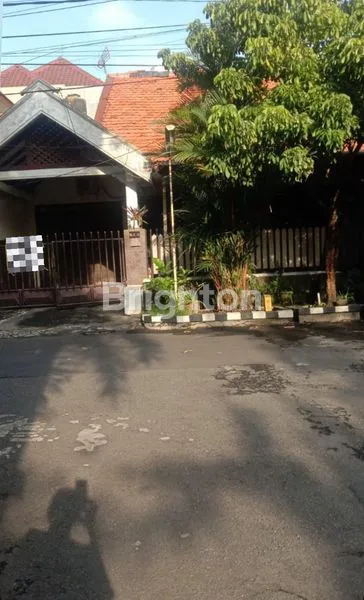 image DIJUAL RUMAH BANGUNAN 1 1/2 LANTAI LOKASI PERUMAHAN BEBAS BANJIR (1)