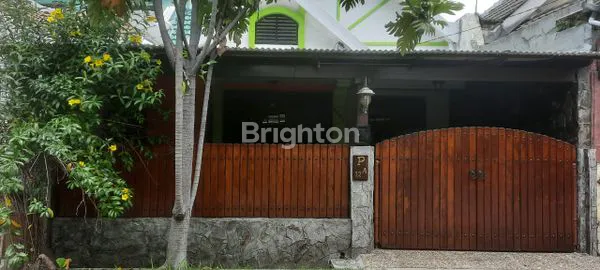 image RUMAH STRATEGIS DI PURI INDAH DEKAT MALL DAN TOL SIDOARJO (1)