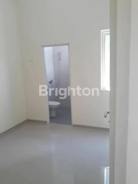 image RUMAH 1 LANTAI BARU GRESS NEW HOUSE 800 JTAN GUNUNG ANYAR RUNGKUT SELANGKAH KE RAYA OERR WIGUNA SURABAYA TIMUR (5)