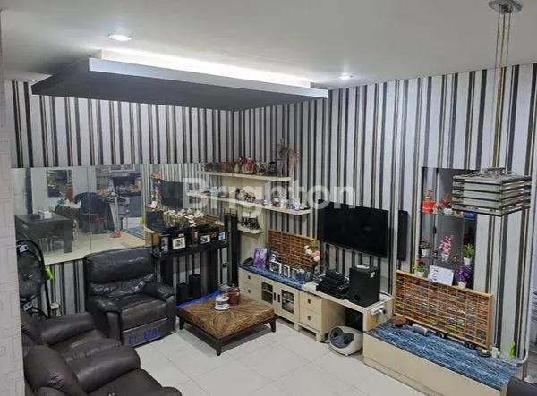 image HUNIAN ELEGAN 2 LANTAI DI KEBUN JERUK, AKSES MUDAH KE TOL (5)