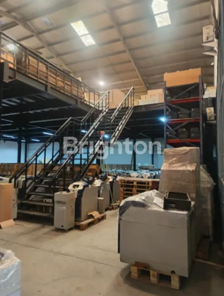 image GUDANG + OFFICE ARCADIA DAAN MOGOT AKSES KONTAINER 40FEET  LT 1116 LB 648 SHGB SIAP HUNI JAKARTA BARAT (7)