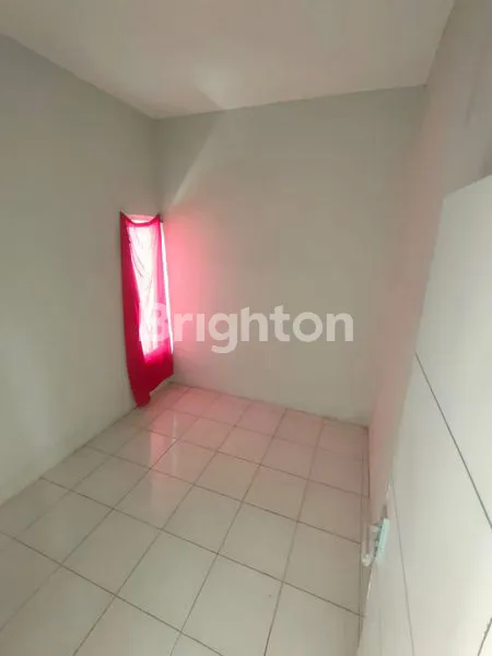 image 2 RUMAH DEMPET JADI SATU DI PERUMAHAN ARGYA MIJEN (5)