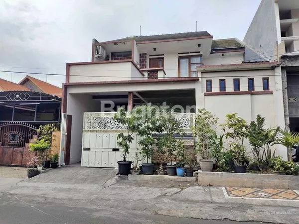 RUMAH TENGAH KOTA SURABAYA