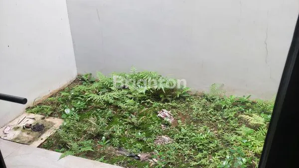 image DISEWAKAN RUMAH CENDANA ICON - LIPPO KARAWACI TANGERANG (8)