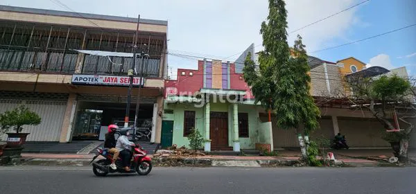 image HUNIAN DEKAT BANK & PASAR WLINGI (2)