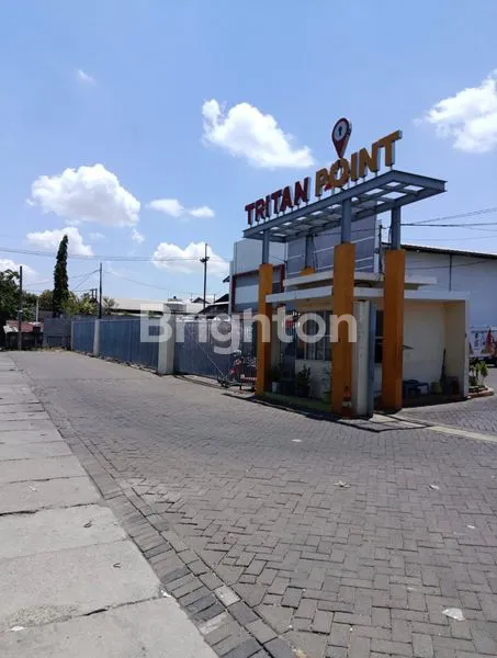 image GUDANG SIAP PAKAI DI BANYUURIP SURABAYA BARAT (1)