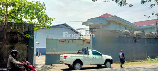 image GUDANG DISTRIBUSI LUAS 1500M² DENGAN RUMAH & KANTOR DI MAKASSAR (1)