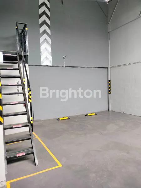 image DISEWAKAN GUDANG DEKAT PIK1 & TOL JORR (6)