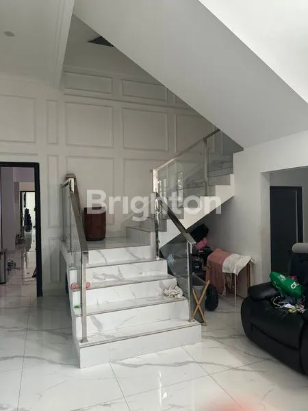 image RUMAH 3 LANTAI CLUSTER FLAMBOYAN CIPONDOH TANGERANG (3)