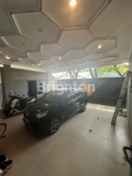 image RUMAH 3 LANTAI CLUSTER FLAMBOYAN CIPONDOH TANGERANG (7)