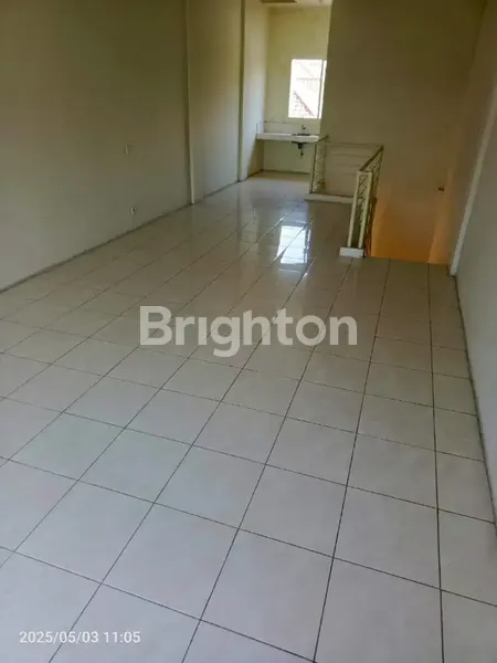 image RUKO SIAP PAKAI CENTRAL PARK GUNUNG ANYAR DEKAT MERR (2)