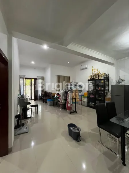 image RUMAH RUNGKUT SIAP HUNI TERAWAT DEKAT UPN DAN MERR (2)