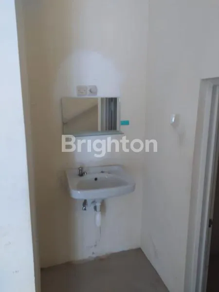 image RUMAH BARU DI GREEN LAKE NATURAL LIVING SURABAYA (1)