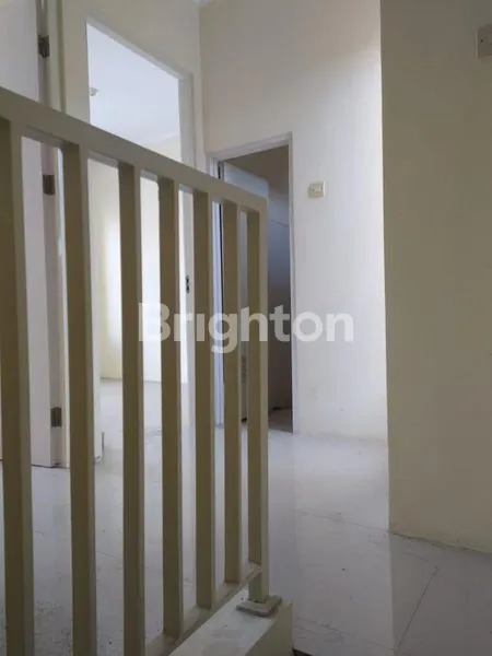 image RUMAH BARU DI GREEN LAKE NATURAL LIVING SURABAYA (4)