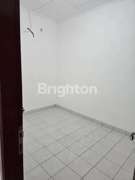 image RUMAH 2 LANTAI PERUM PORIS CIPONDOH TANGERANG (7)