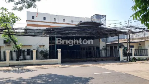 DISEWAKAN GEDUNG HYBRID 3 LANTAI – KANTOR, GUDANG, PRODUKSI & MESS – LOKASI STRATEGIS KARAWACI, TANGERANG