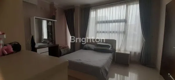 image RUMAH HOOK MODERN 3 LANTAI DI DURI KEPA, SIAP HUNI, ROW JALAN LEBAR (5)