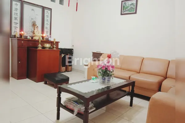 image RUMAH DEKAT MALL 21/5 TINGKAT SIAP HUNI DI JLN. DAGAN (4)
