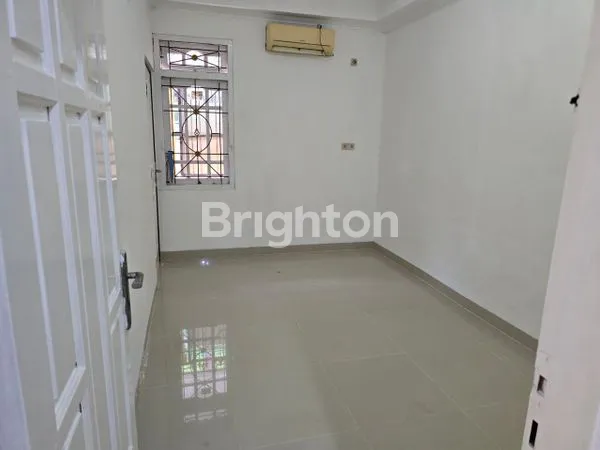 image RUMAH 2 LANTAI PERUM PORIS CIPONDOH TANGERANG (4)