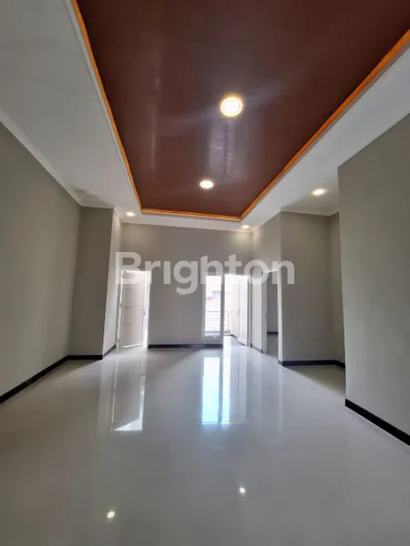 image RUMAH MEWAH 2 LANTAI KARANGASEM UMS (3)